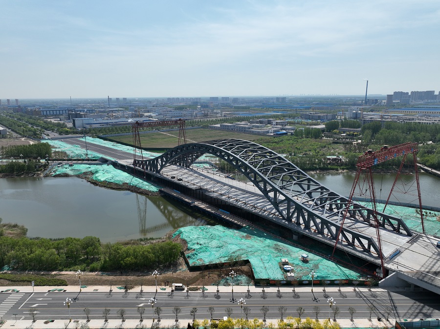（晚報）“魯西第一拱”進(jìn)入通車倒計(jì)時（主(2594139)-20220418114731.jpg